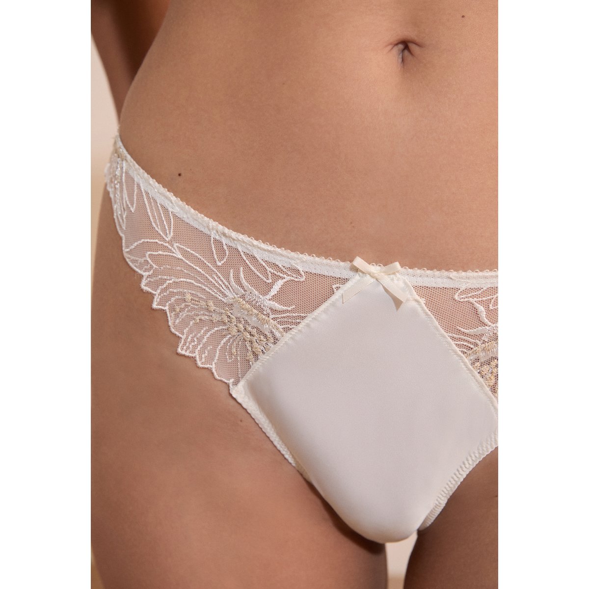 Tanga en broderie FAVEUR ecru, ETAM