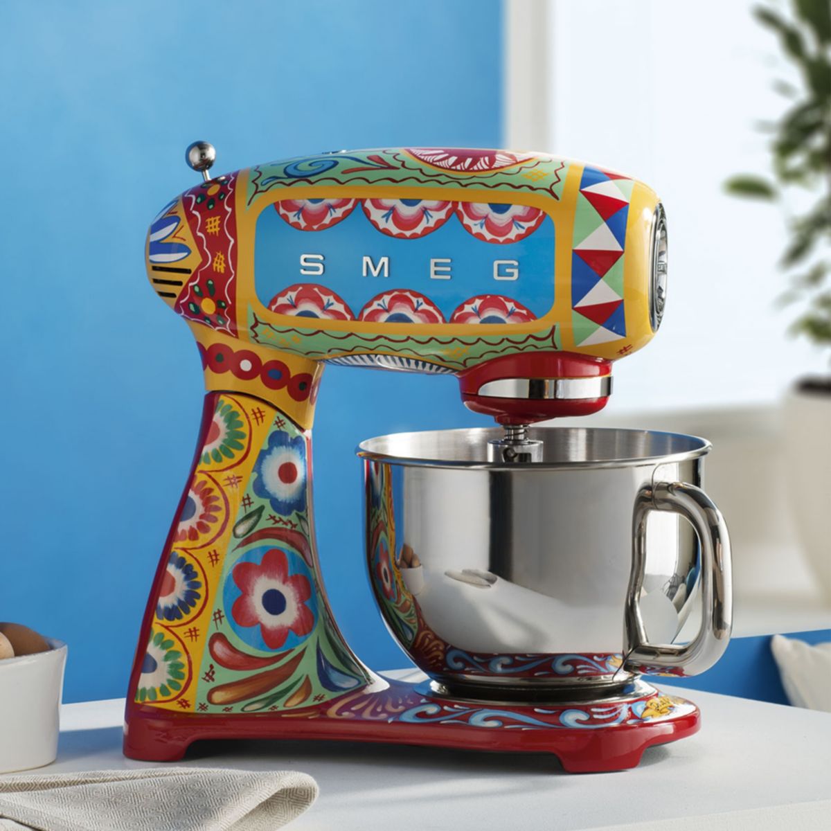 Robot pâtissier tout couleur SMF03 décoré / spécial brillant, SMEG