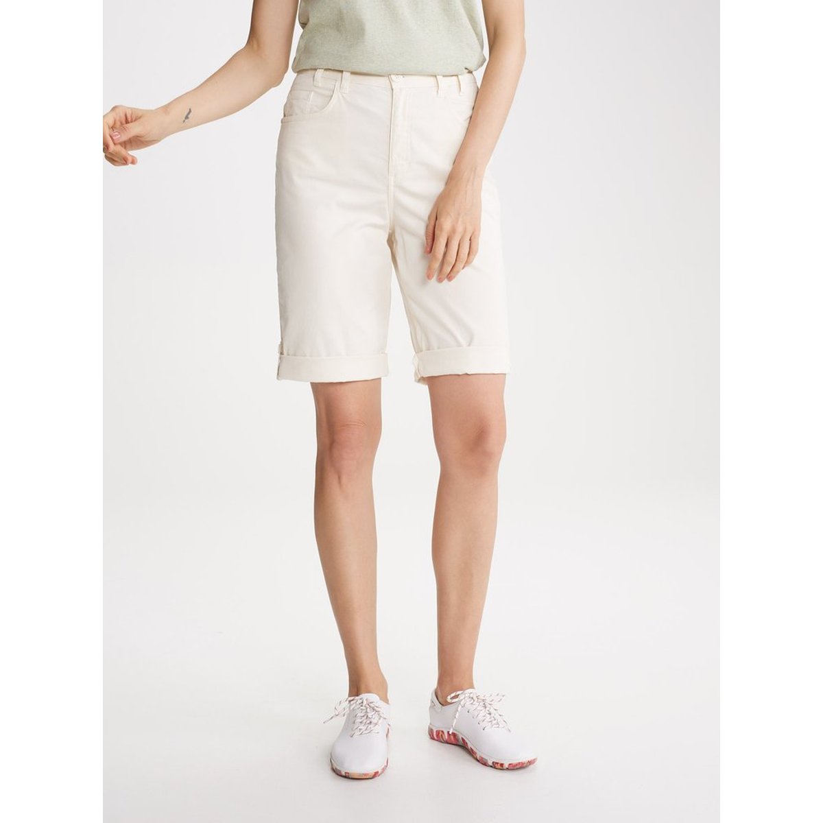 Bermuda ceinture semi-élastiquée avec passants GEMMEMID39103 greige, TBS