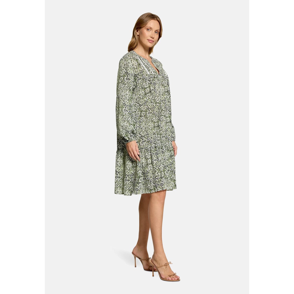 Robe à volants à nervures cream/green, CARTOON