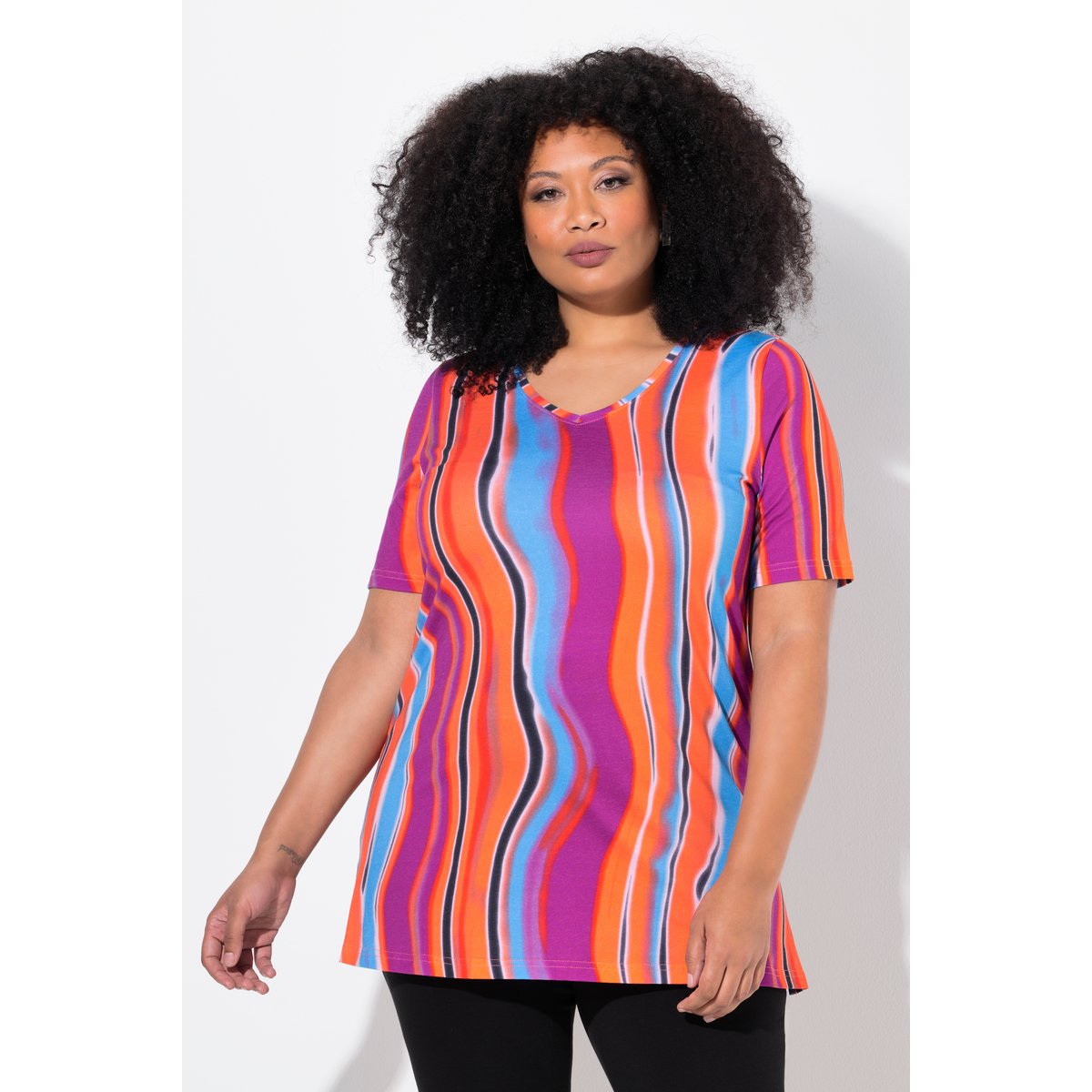 T-shirt à manches courtes et col en V violet, ULLA POPKEN