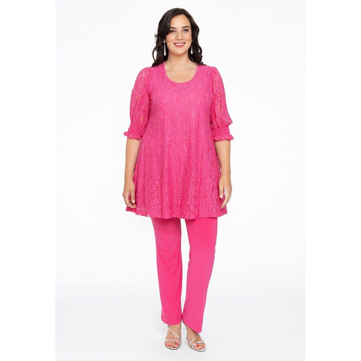 Tunique en dentelle rose, YOEK