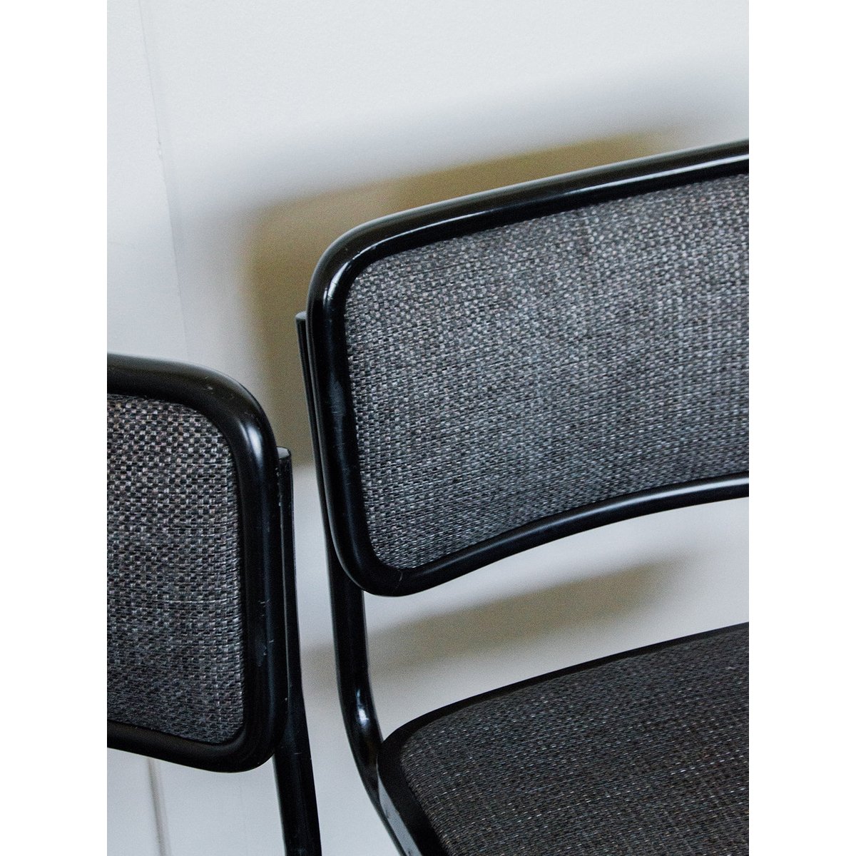 Chaise Breuer noire Diana N°291 - Bon état noir, DEBONGOUT