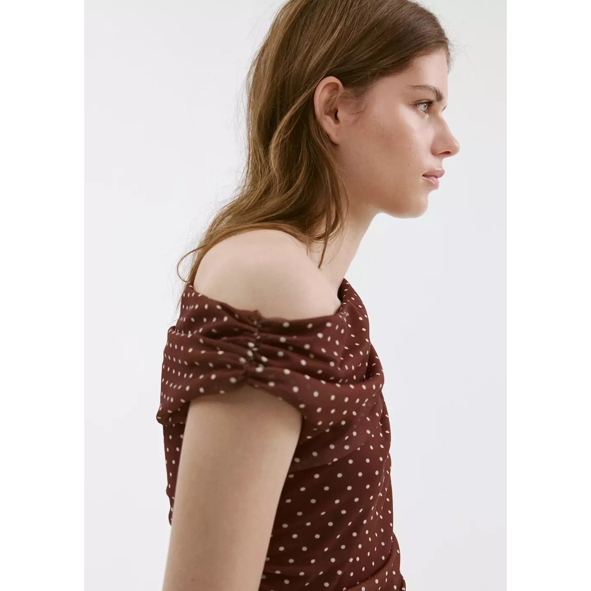 Robe midi ajustée à pois marron, MANGO
