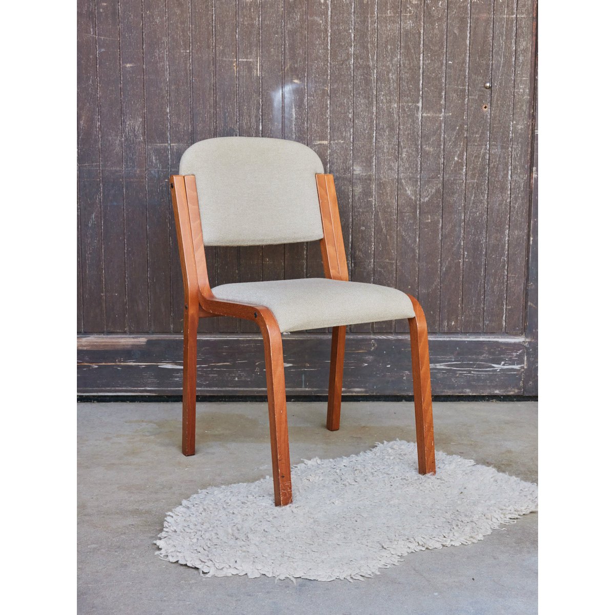 Paire de chaises scandinave en bois clair Alma N°1665 - Bon état bois clair, DEBONGOUT