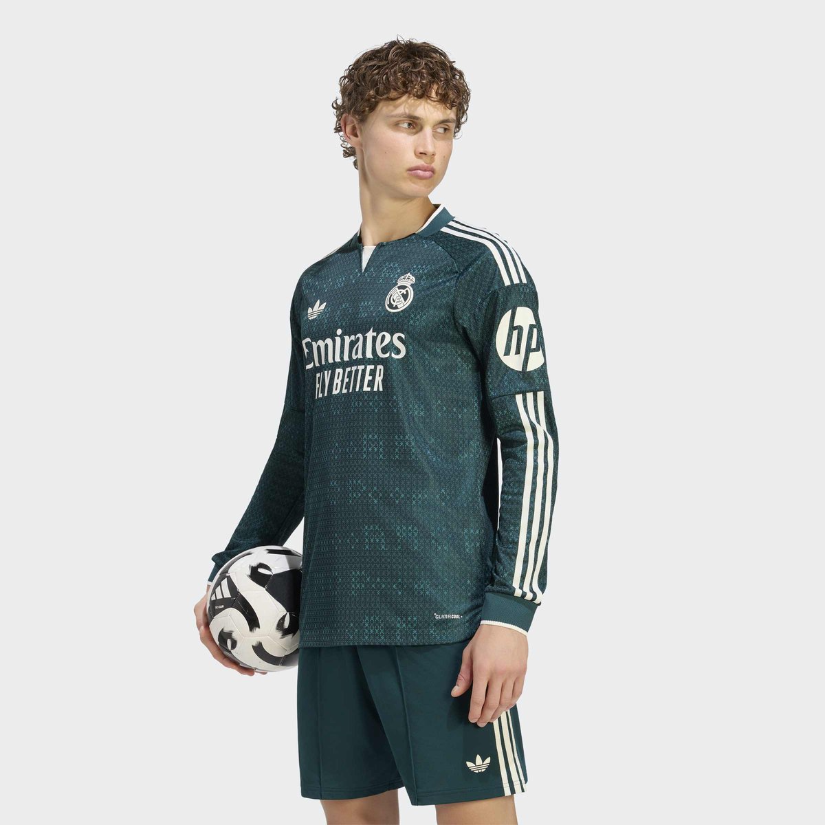 Maillot Authentique À Manches Longues Extérieur Real Madrid 26/27 Maillot Authentique À Manches Longues Extérieur Real Madrid 26/27 aurora ivy, adidas Performance