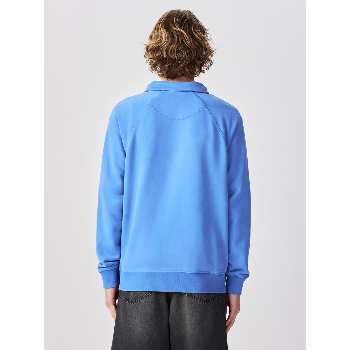 Sweat à col polo zippé délavé en pièce bleu, NEXT
