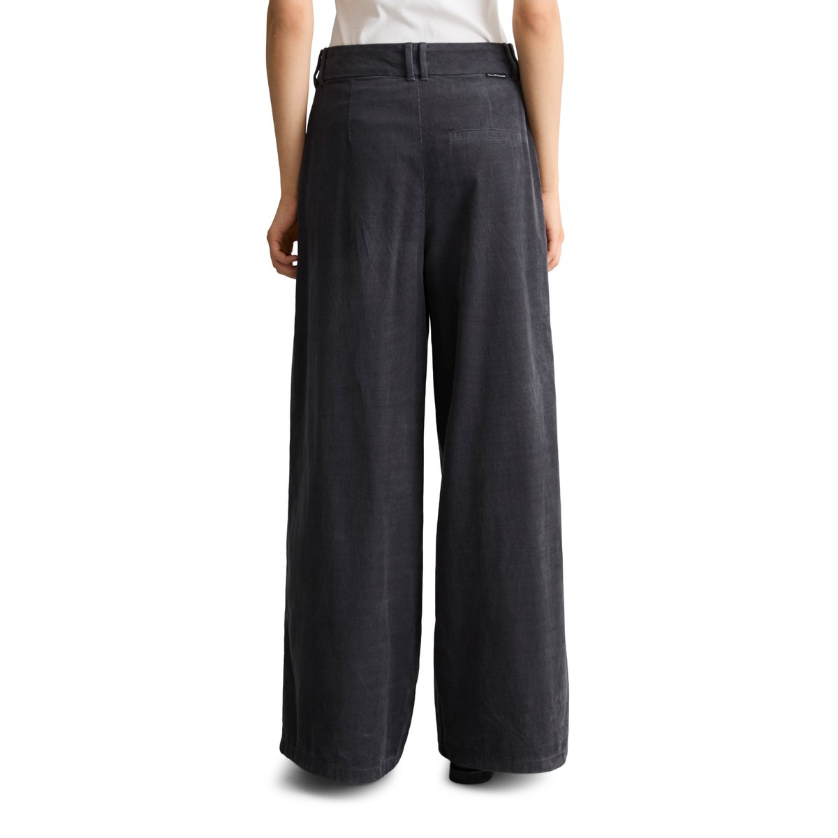 Pantalon en velours côtelé à plis larges en coton biologique gris, MARC O’POLO DENIM