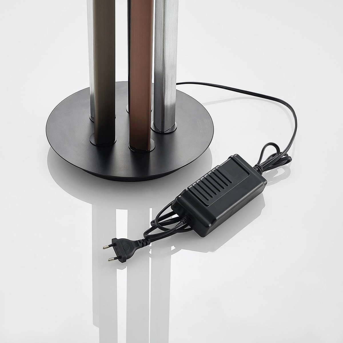 Lampadaire en métal moderneLED, Stoika noir, aluminium, brun café, LUCANDE