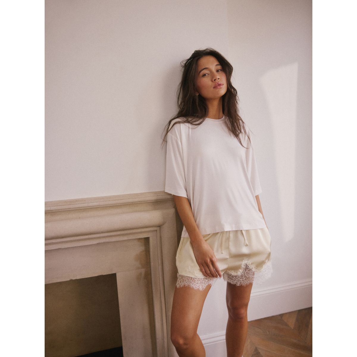 Ensemble pyjama short à détails dentelle crème/jaune, NEXT
