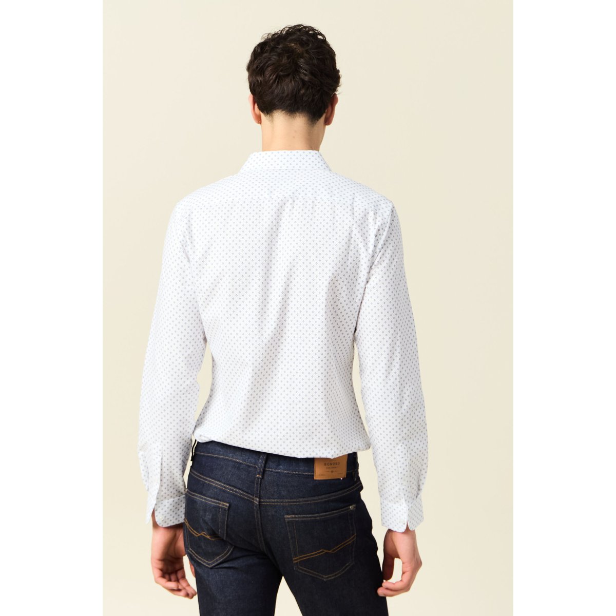 Chemise cintrée en coton manches longues blanc casse, BONOBO