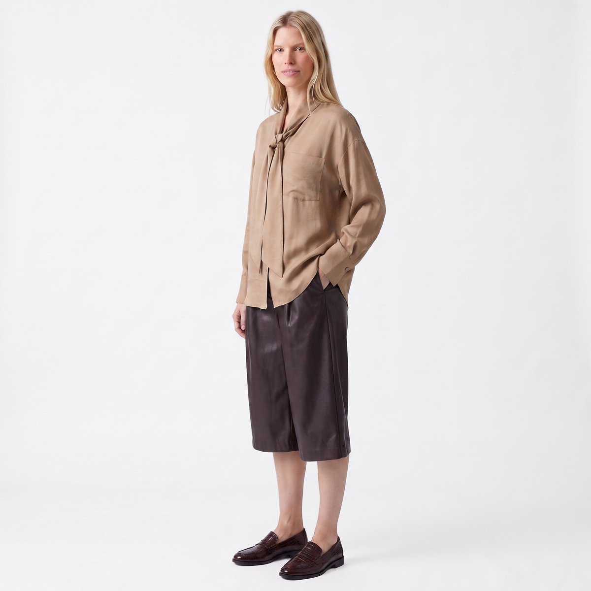 Chemise col lavallière à nouer, manches longues et coupe fluide VALONA beige, ARTLOVE