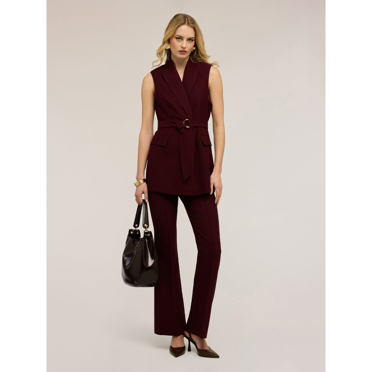Gilet double boutonnage avec ceinture burgundy, MOTIVI