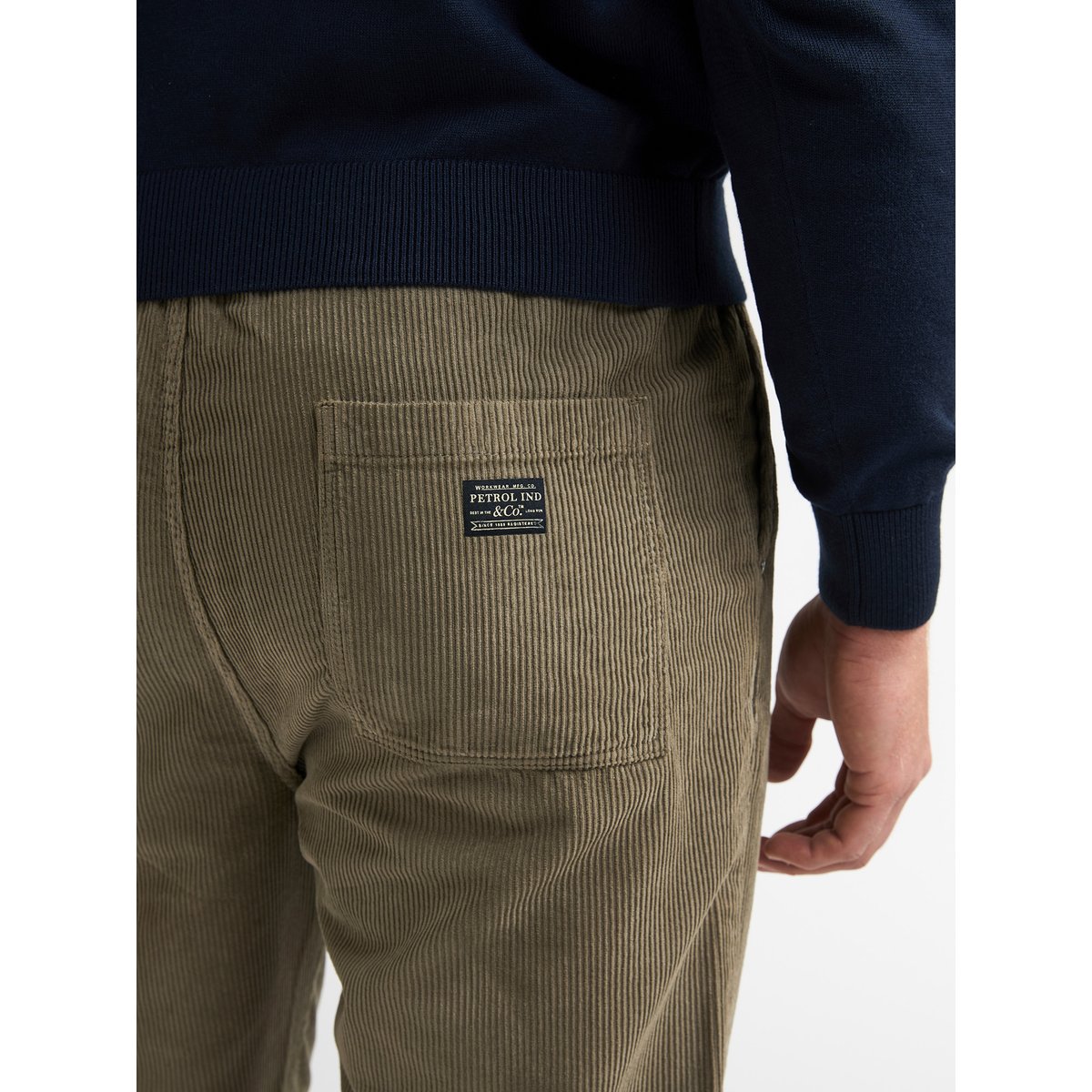 Pantalon cargo fuselé en velours côtelé fletcher vert mossy stone, PETROL INDUSTRIES