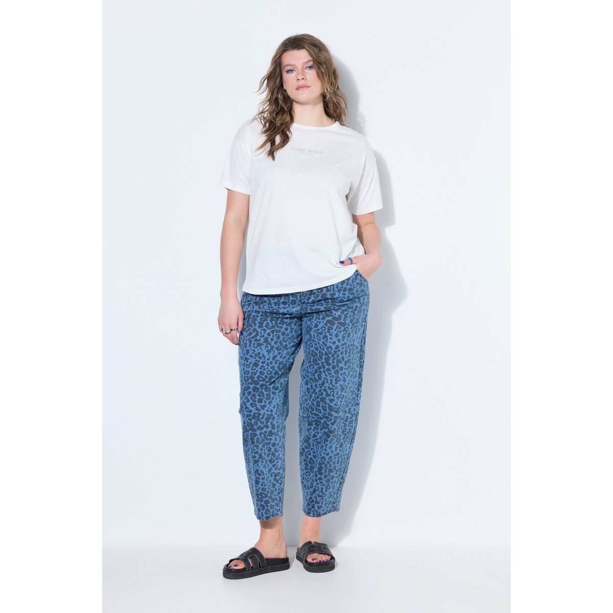 T-shirt oversize, message imprimé blanc cassé, STUDIO UNTOLD