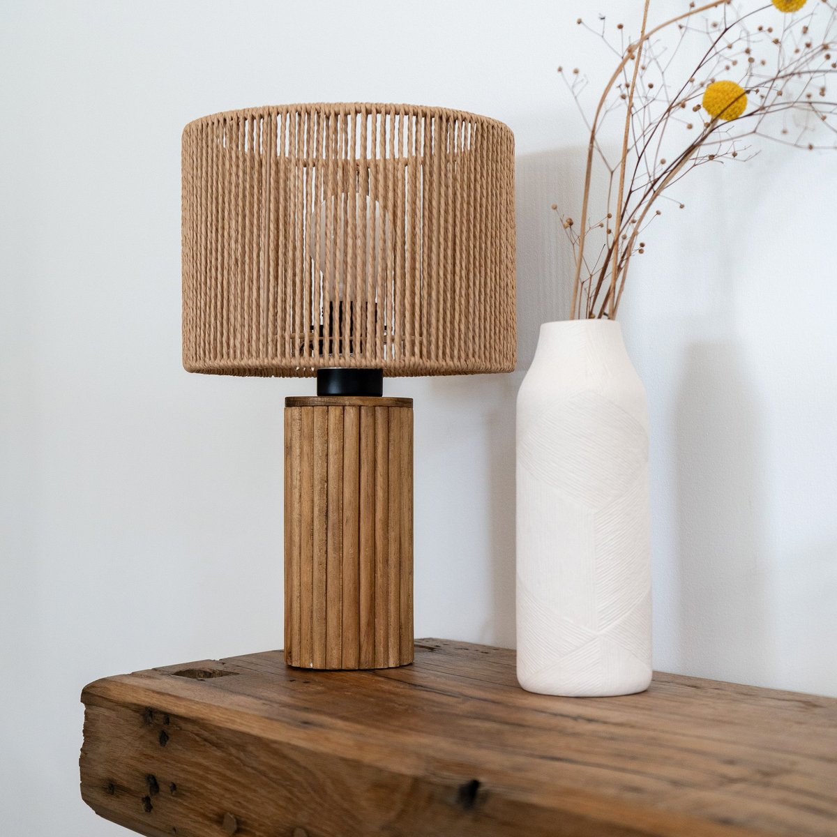 Lampe en papier de corde et socle en rondin de - MIRA beige, MAISON PAVANE