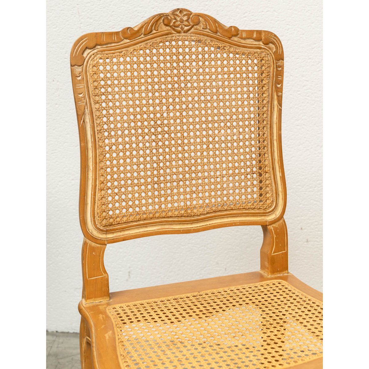 Lot de 4 chaises en bois et cannage Claude N°1420 - Bon état bois clair, DEBONGOUT
