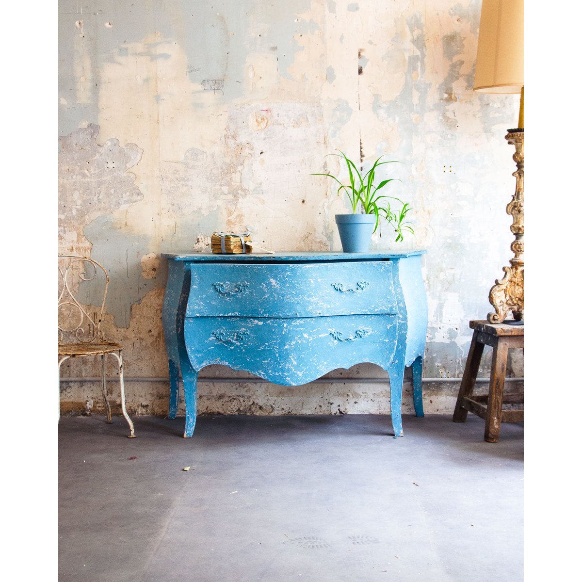 Commode bleue patinée Garance N°620 - Bon état bleu, DEBONGOUT