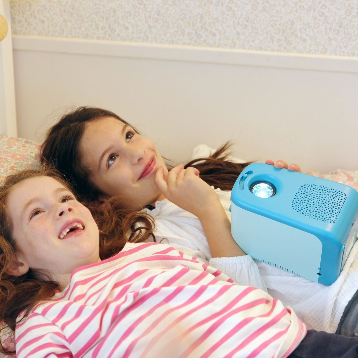 Vidéoprojecteur Tikino des 3-10 ans qui éveille et émerveille bleu, TIKINO