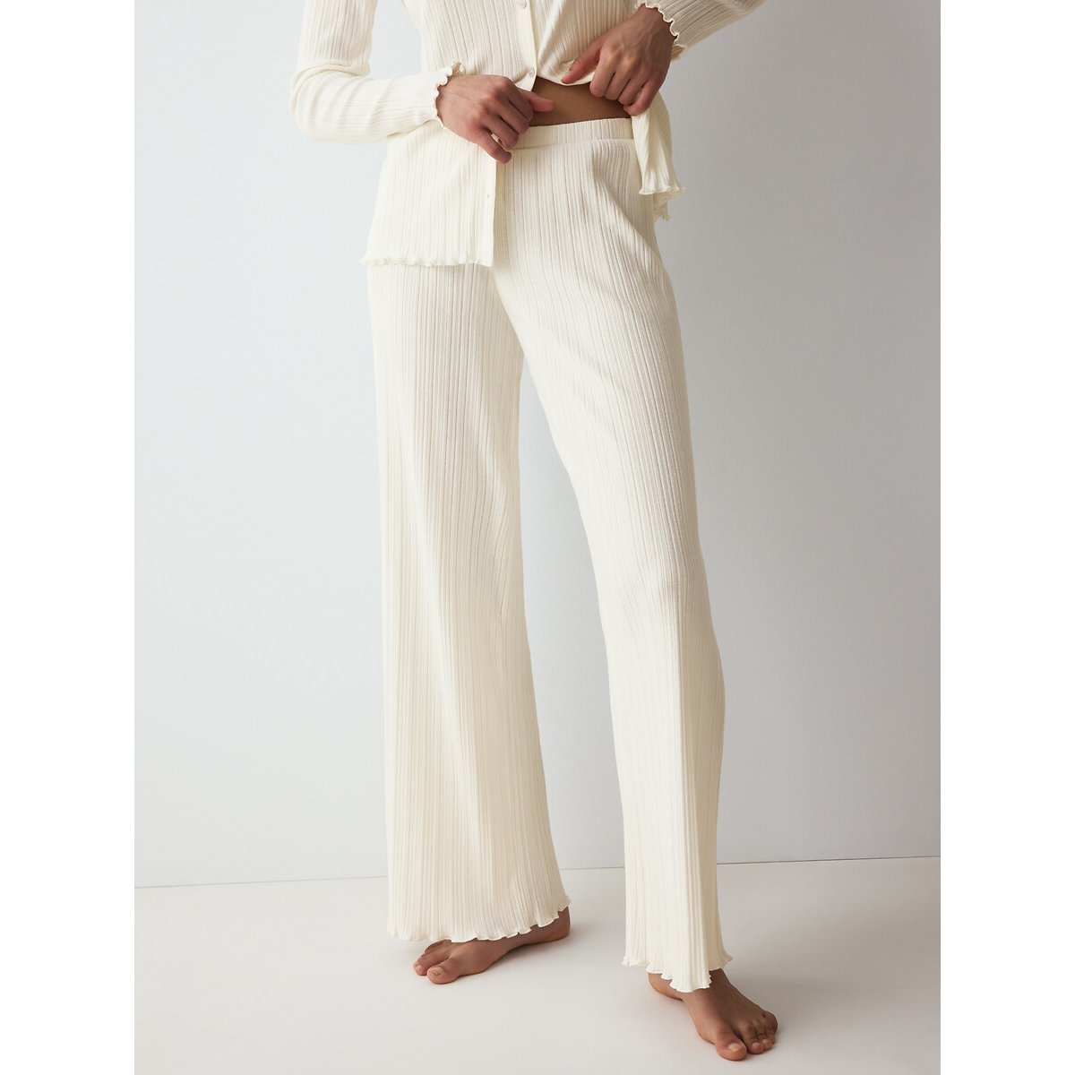Pantalon en coton côtelé VERSATILE RIB blanc cassé, TRIUMPH