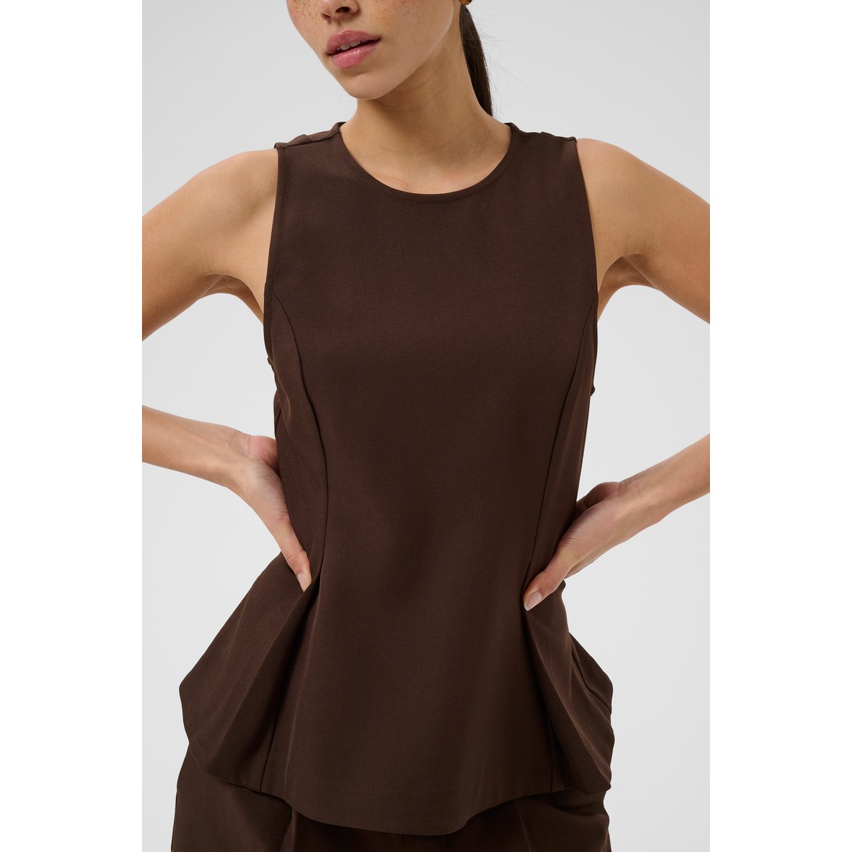 Blouse sans manches marron coffeebean, KAFFE