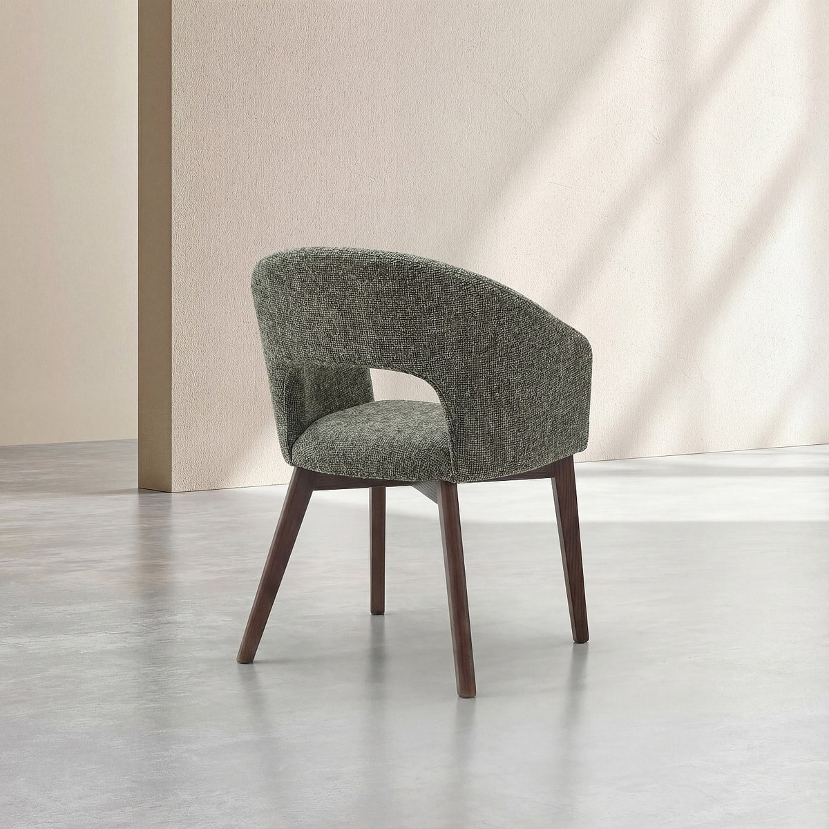 Lot de 2 chaises en tissu chenille et noyer avec accoudoirs RUSTI vert, HABITAT