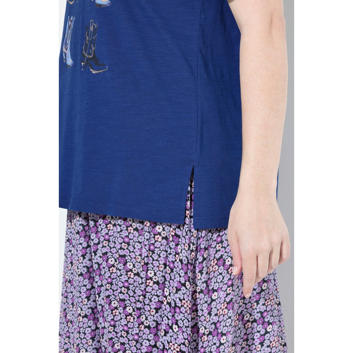 T-shirt motif bottes de cowboy bleu foncé, ULLA POPKEN