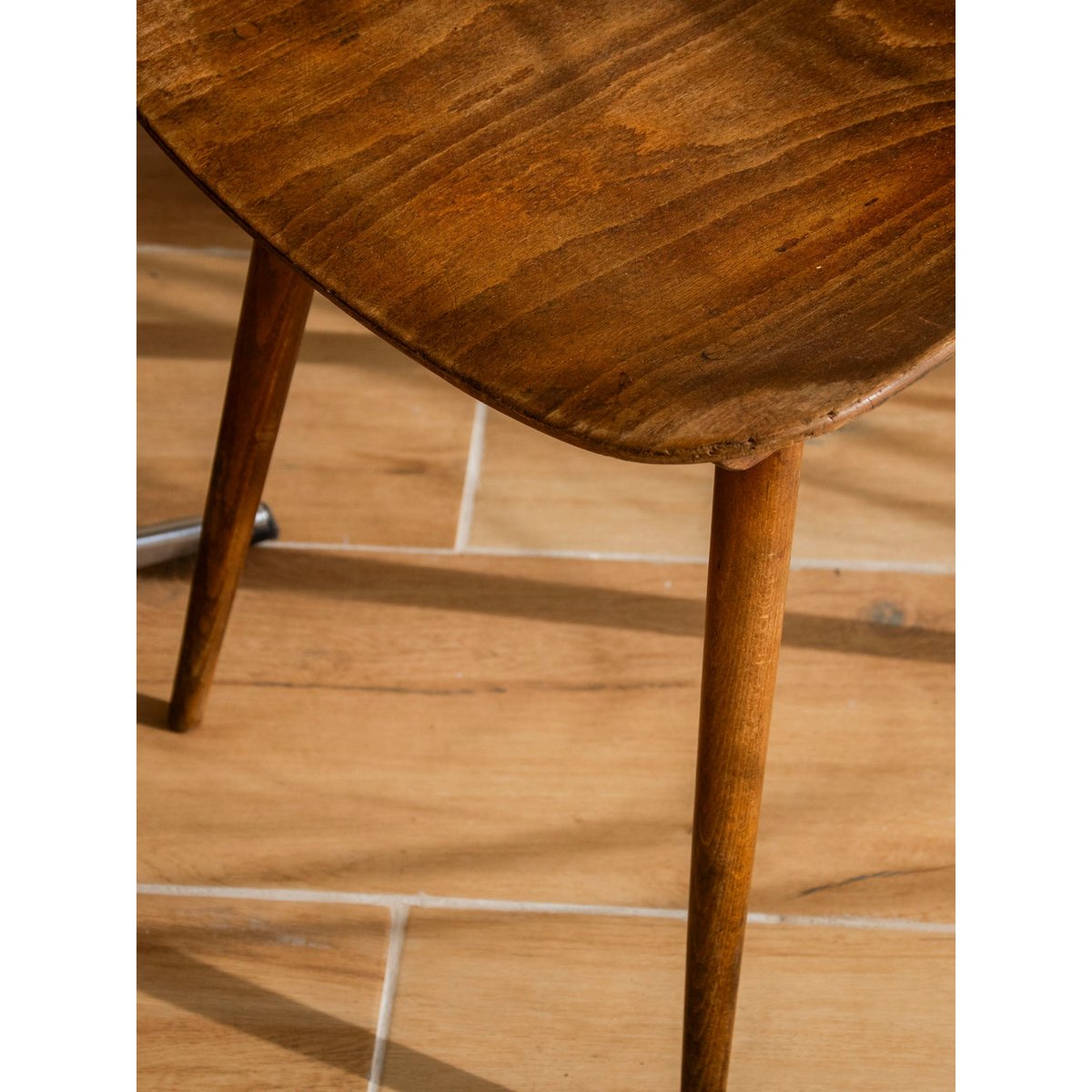 Chaise scandinave en teck Alma N°1941 - Bon état bois foncé, DEBONGOUT