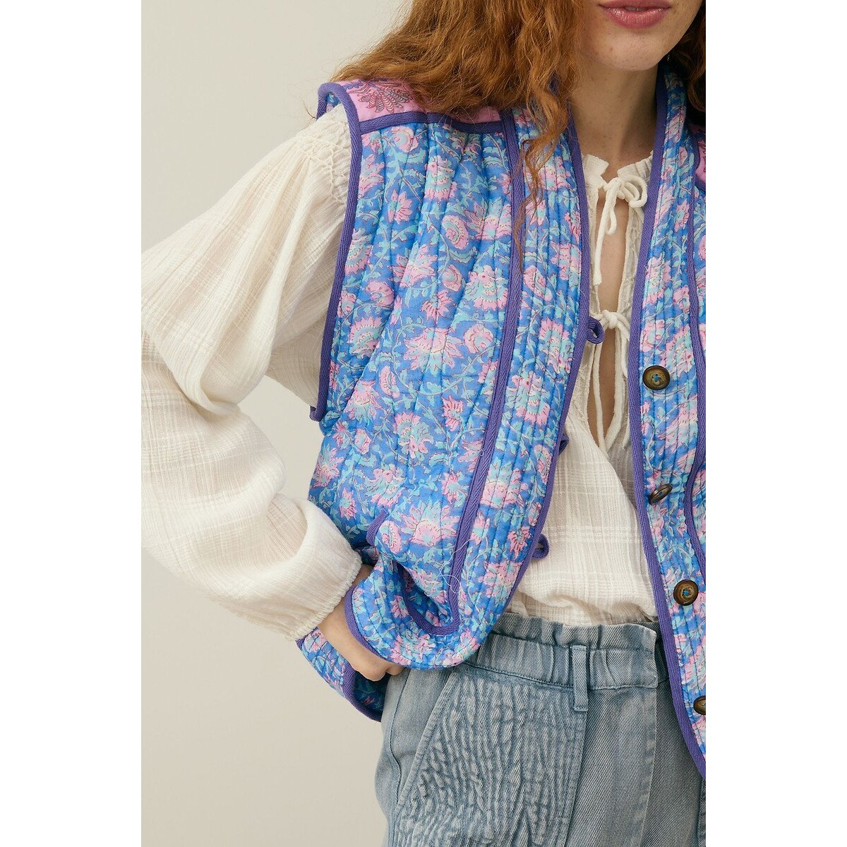 Printed Quilted Jacket with Removable Sleeves NELINA blue print, LOUISE MISHA