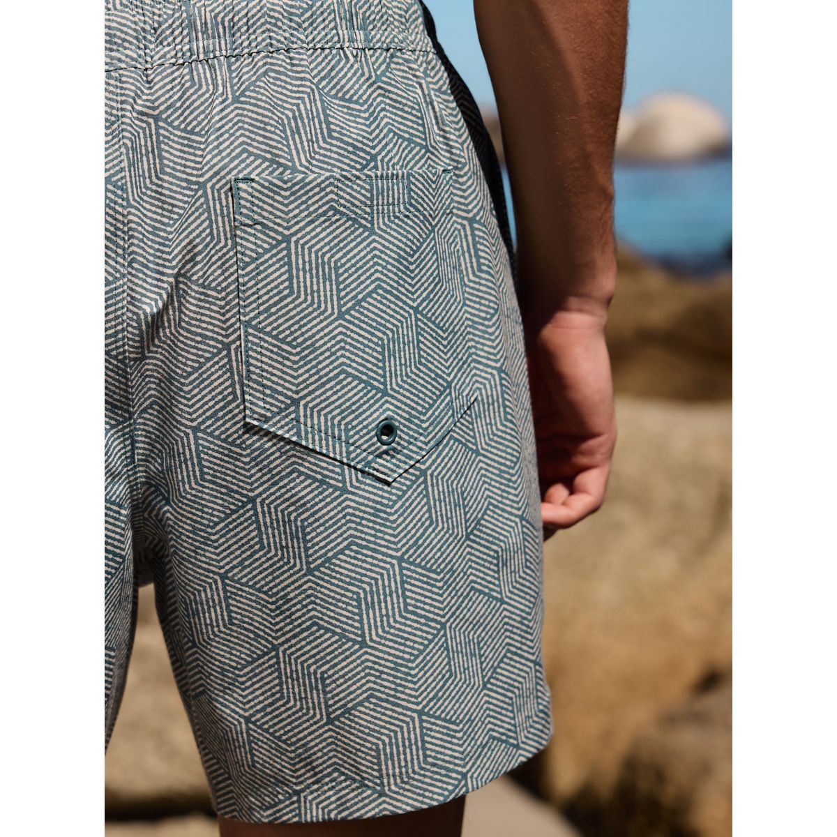 Short de bain géométrique avec lin 5 pouces bleu sarcelle/ écru, NEXT