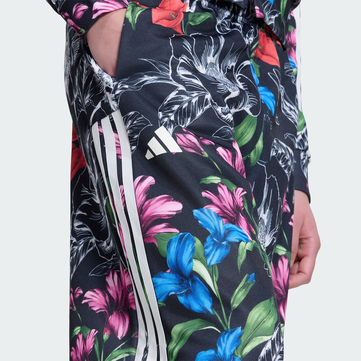 Pantalon De Survêtement Adidas X Farm Rio House Of Tiro Pantalon De Survêtement Adidas X Farm Rio House Of Tiro black / cream white / multicolor, ADIDAS SPORTSWEAR
