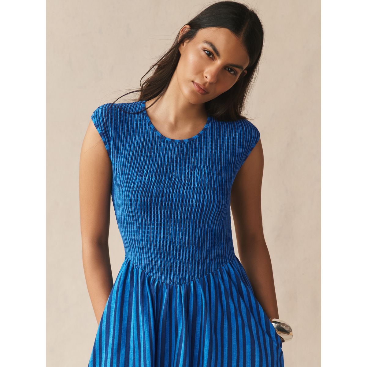 Robe courte froncée en jersey à mancherons rayures bleues, NEXT