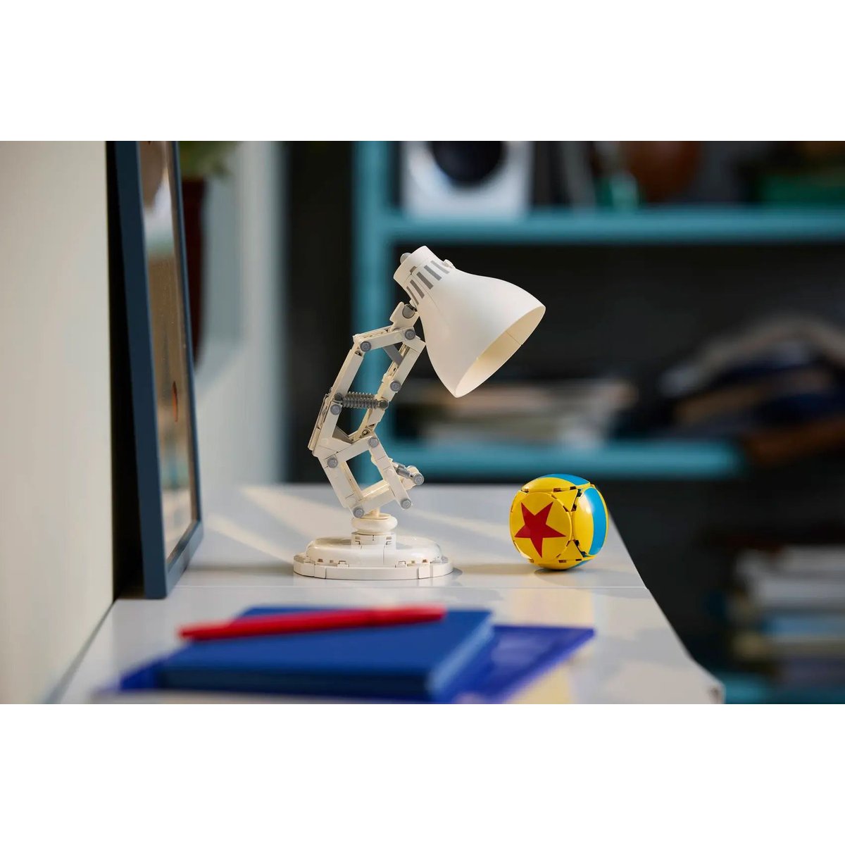 Construisez Luxo Jr. de Disney Pixar - Set LEGO Ideas 21357 couleur unique, LEGO
