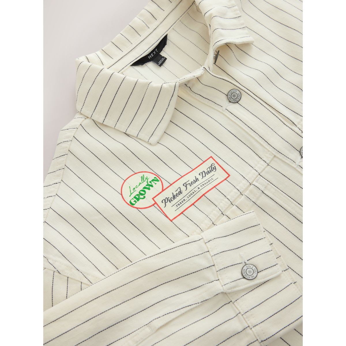 Chemise en jean décontractée à fraise snoopy écru/rose/rouge, NEXT