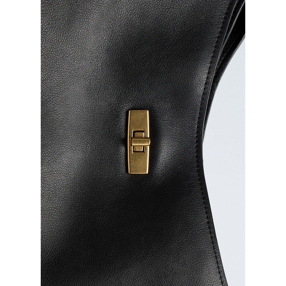 Sac cabas en cuir avec breloque et miroir noir, MANGO