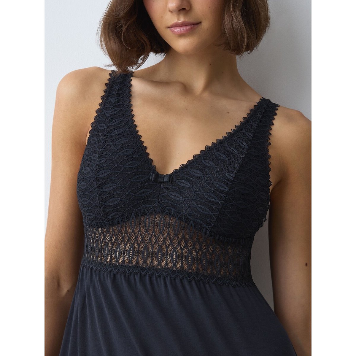 Nuisette en modal Aura Spotlight noir, TRIUMPH