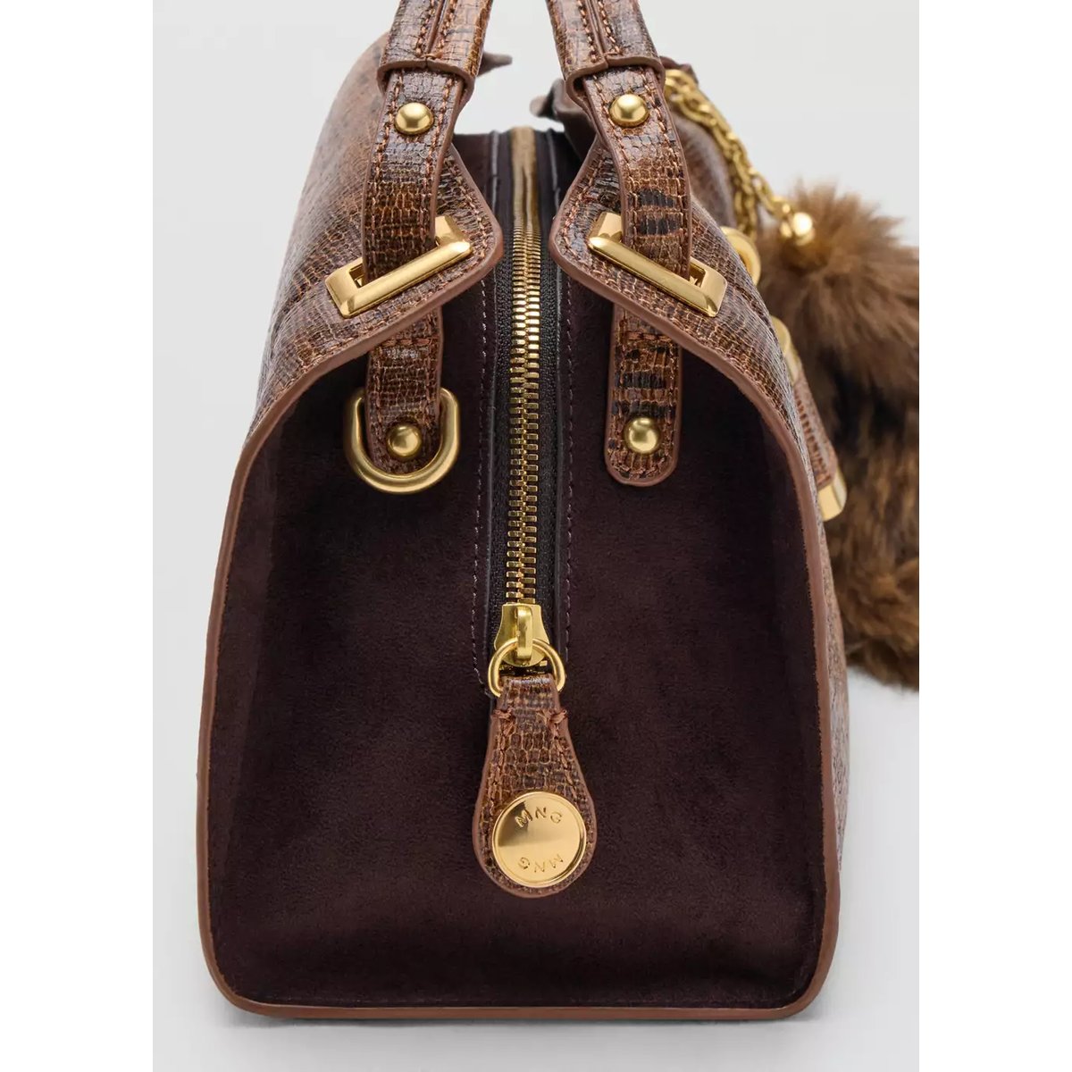 Sac cabas en cuir synthétique avec breloques marron moyen, MANGO