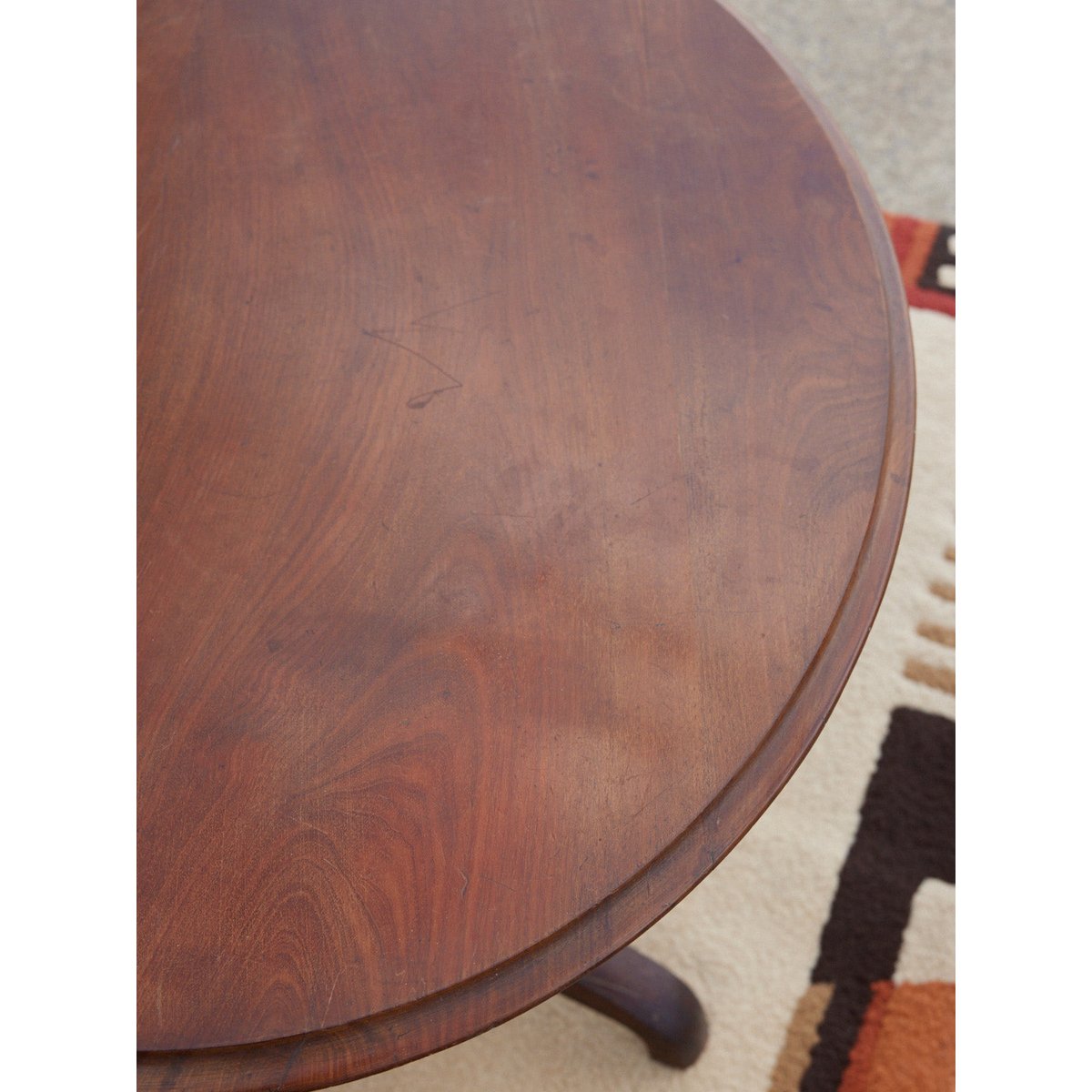 Table à manger 4 places en acajou Romy N°1603 - Bon état bois foncé, DEBONGOUT