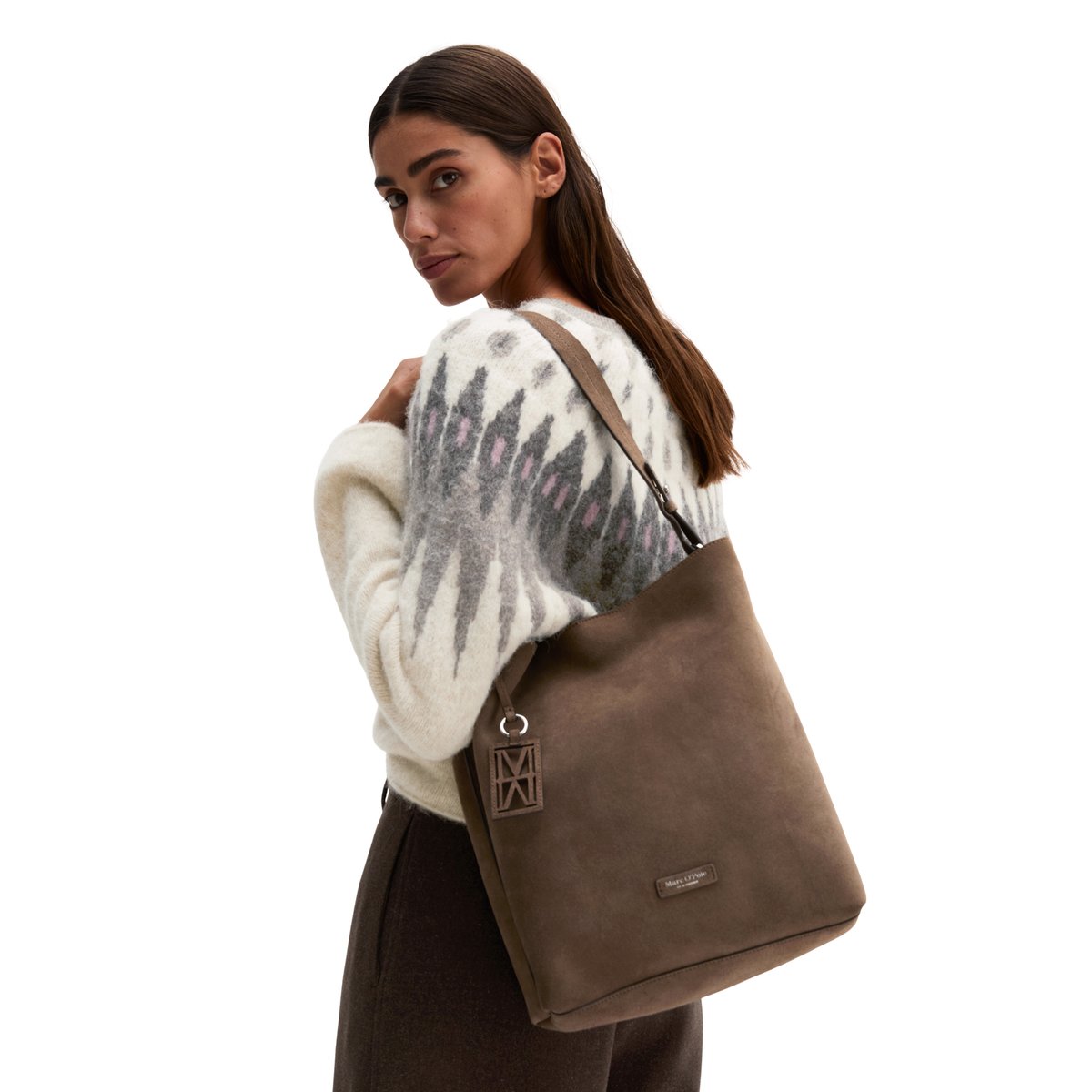 Sac Hobo modèle Brinja, taille moyenne en cuir velours souple marron, MARC O'POLO