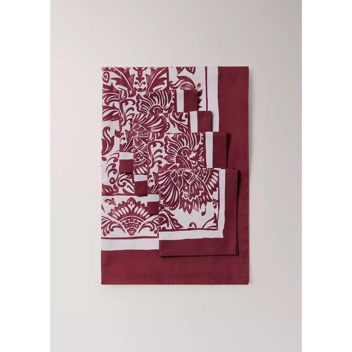 Serviette de table en coton avec détail imprimé rouge, MANGO HOME