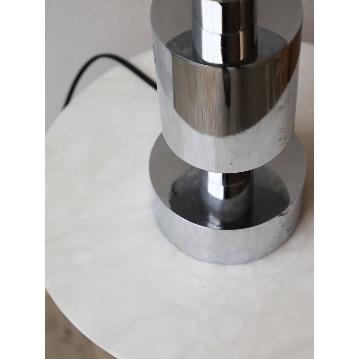 Lampe à poser chromée Julia N°642 - Bon état argenté, DEBONGOUT
