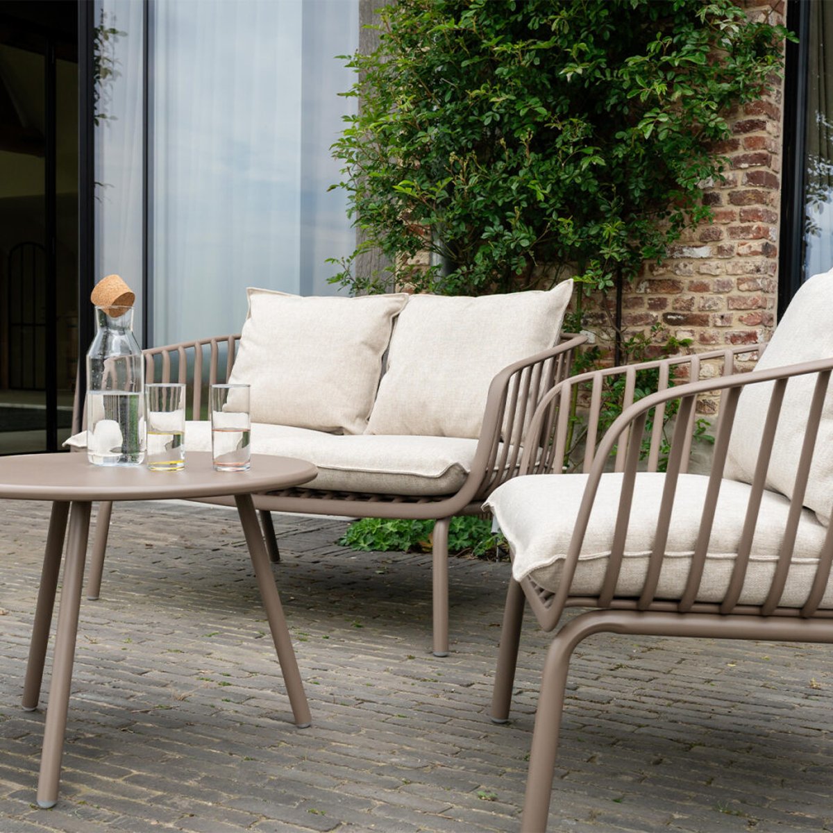 Fauteuil de jardin en résine et acier Marron MARINA marron glacé, WILSA GARDEN