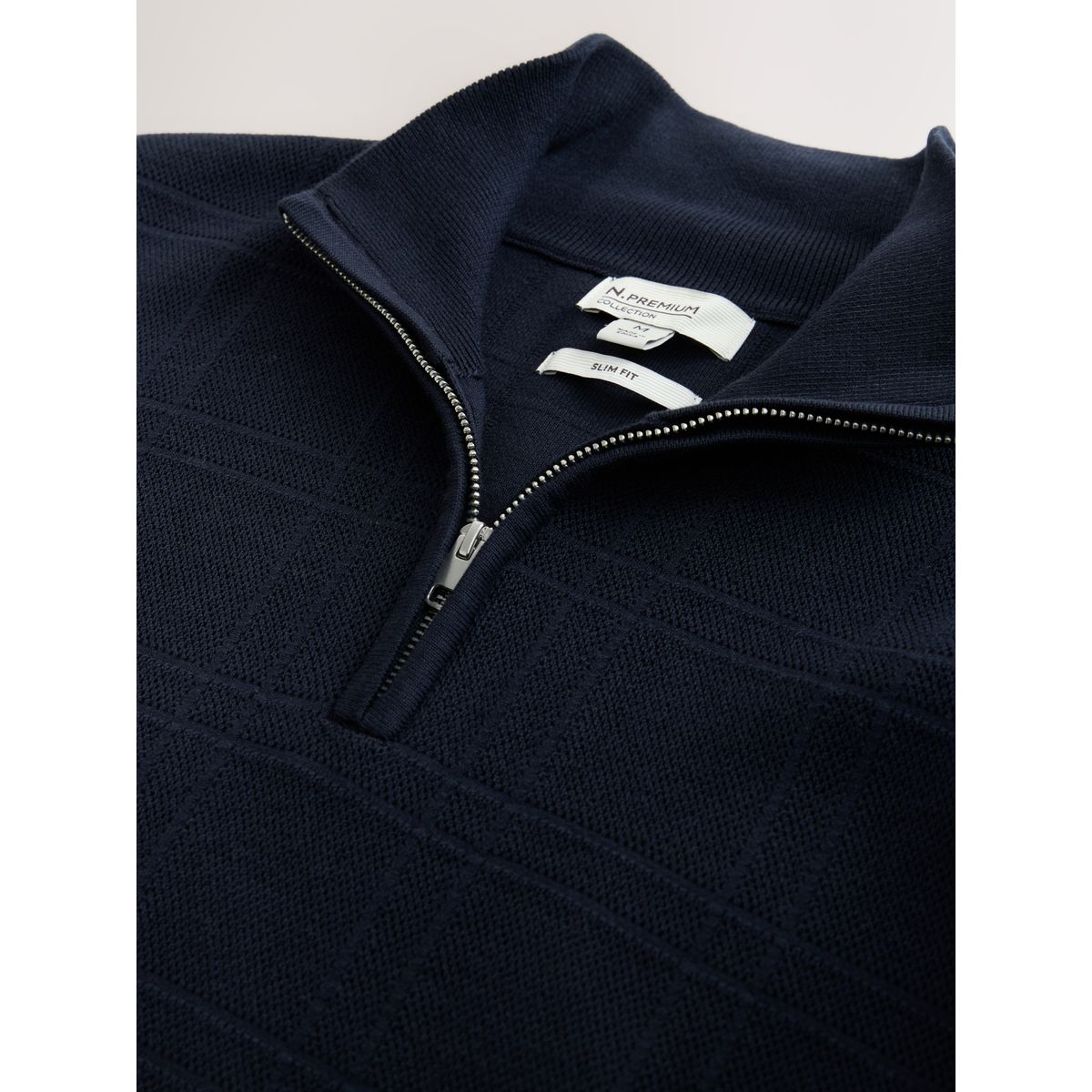 Pull à col zippé et carreaux texturés bleu marine, NEXT