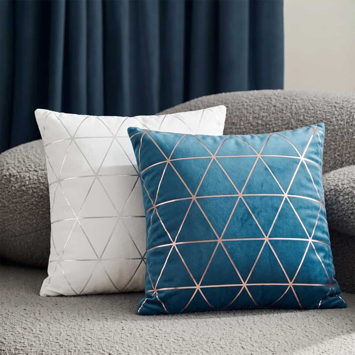 Coussin motifs géométriques 40x40cm bleu, ORNAMI
