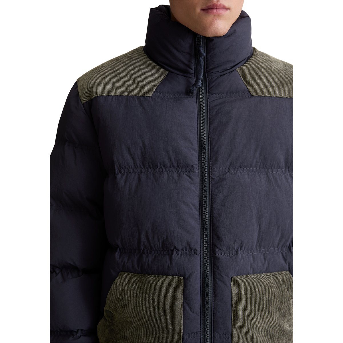Veste matelassée regular avec empiècements en velours côtelé de couleur contrastée bleu foncé, MARC O’POLO DENIM