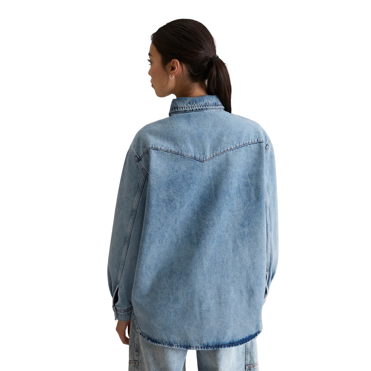 Chemise en jean oversize en denim avec fibres d'ortie européennes bleu clair, MARC O’POLO DENIM