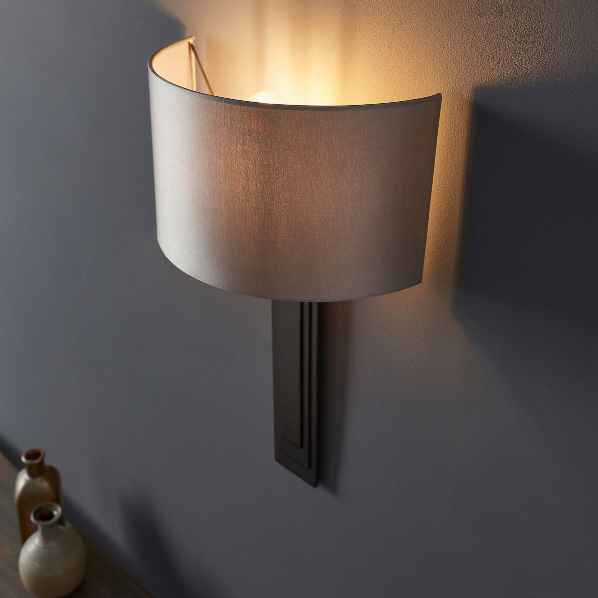 Stella Wall Light in Brushed Bronze mink, ÉDITÉ