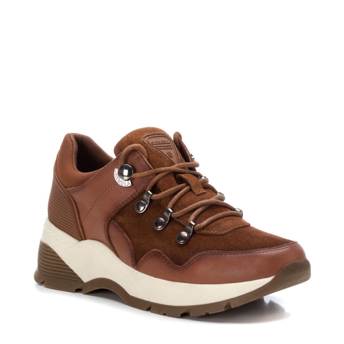 Chaussures plates avec fermeture à lacets camel, CARMELA