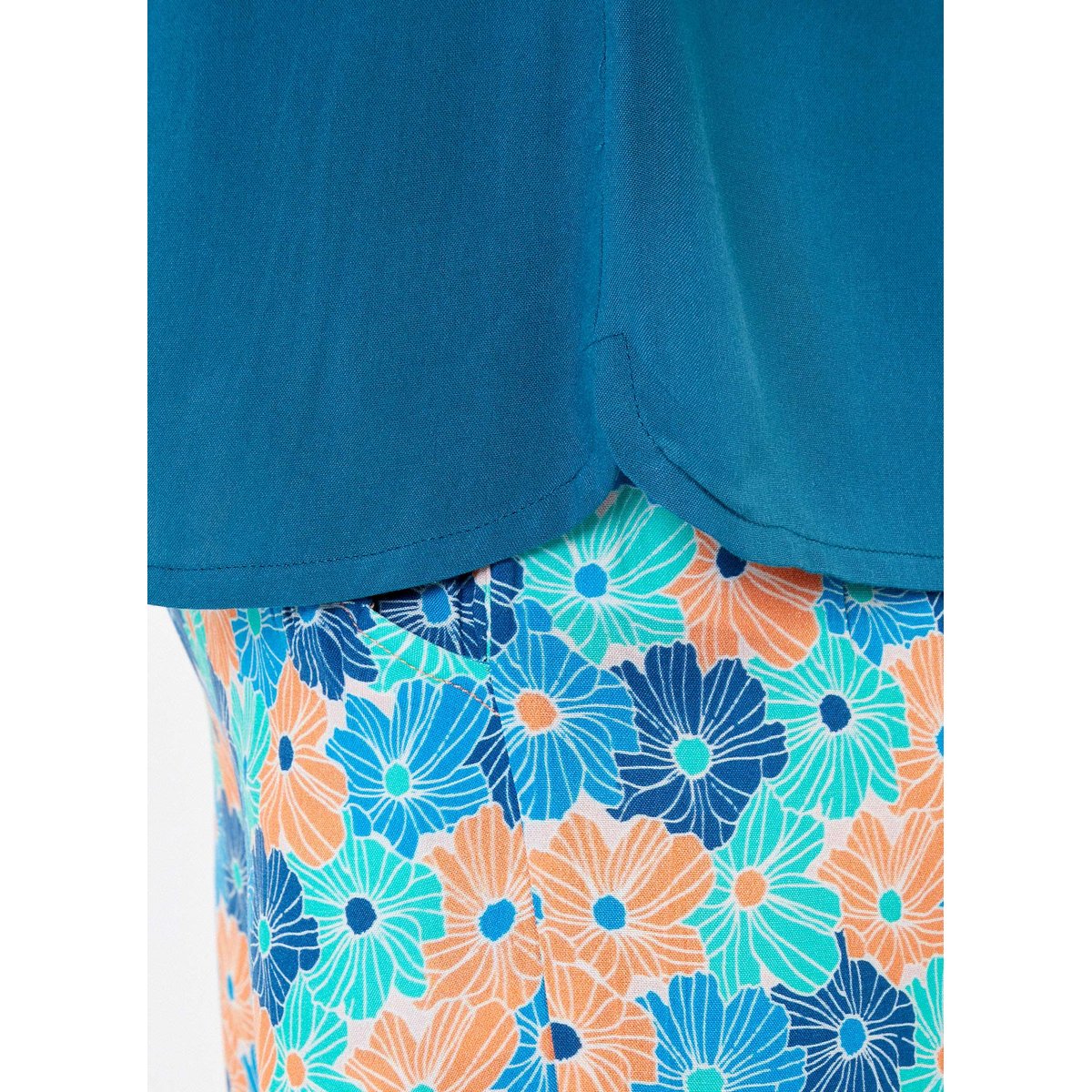 Blouse fluide col V VALERIA bleu canard, LA FIANCÉE