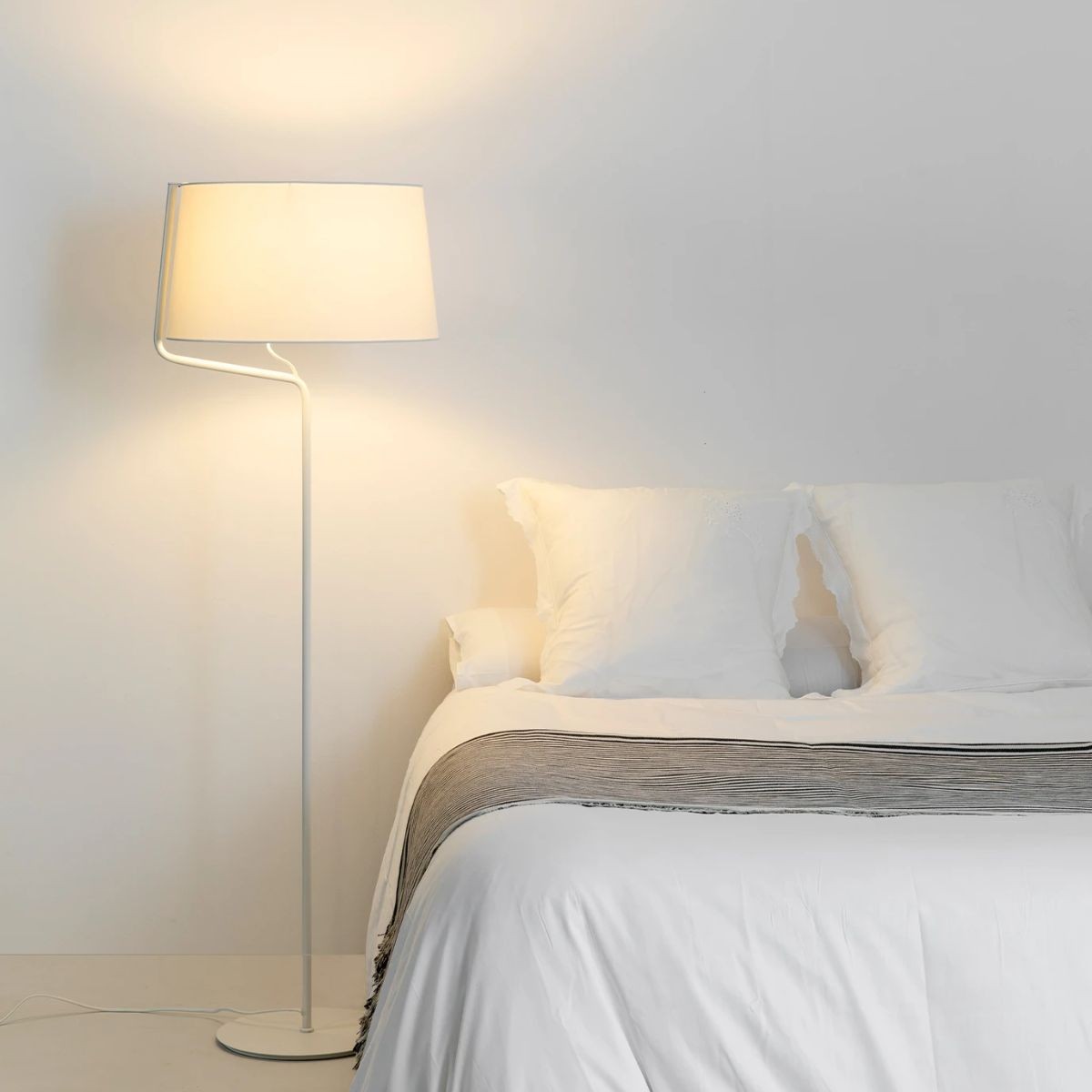 Lampadaire    BERNI blanc, FARO